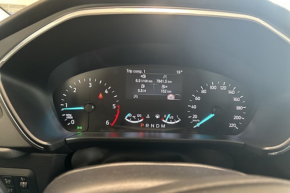 Ford Kuga 10 of 24
