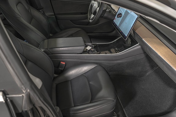 Tesla Model 3 13 of 22