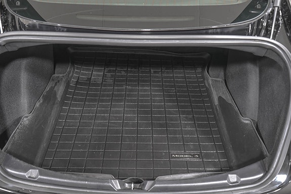 Tesla Model 3 7 of 22