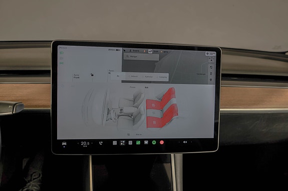 Tesla Model 3 18 of 22