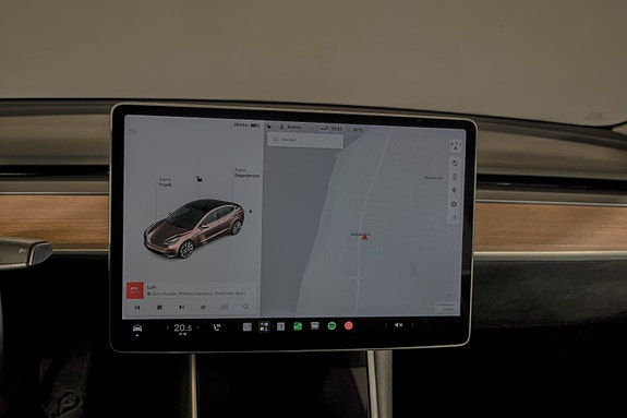 Tesla Model 3 17 of 22
