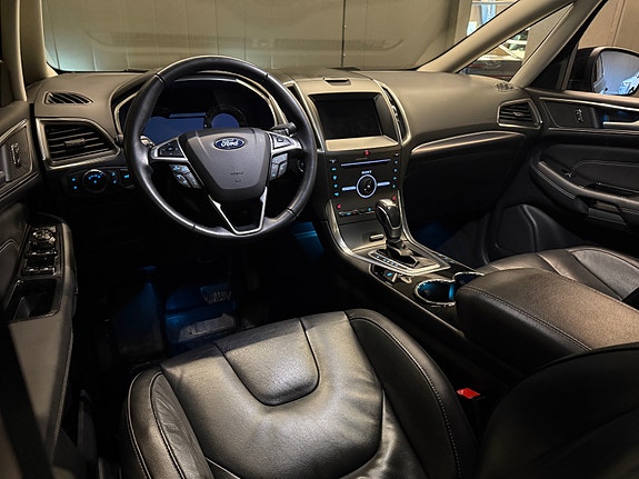 Ford S-MAX 7 of 30