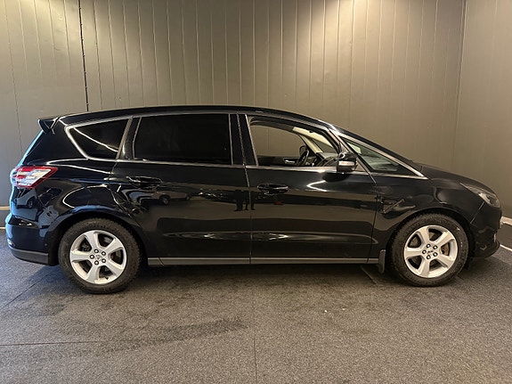 Ford S-MAX 4 of 30
