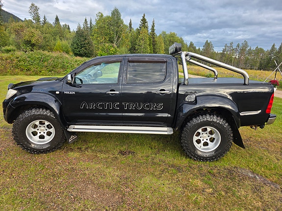 Toyota HiLux 3 of 20