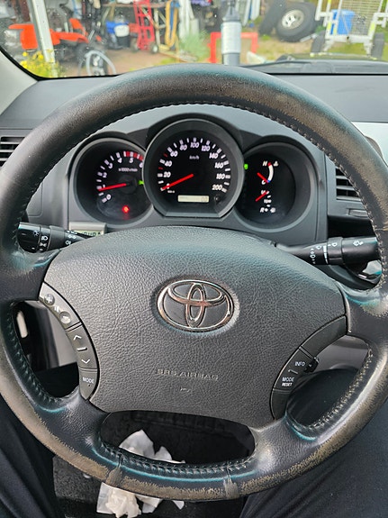 Toyota HiLux 13 of 20