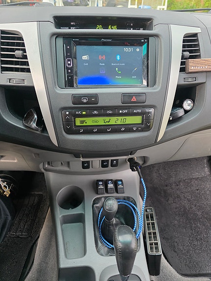 Toyota HiLux 12 of 20