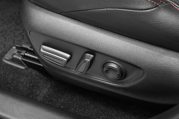 Toyota RAV4 Plug-in Hybrid 11 of 30