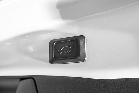 Toyota RAV4 Plug-in Hybrid 25 of 30