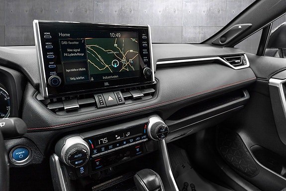 Toyota RAV4 Plug-in Hybrid 10 of 30