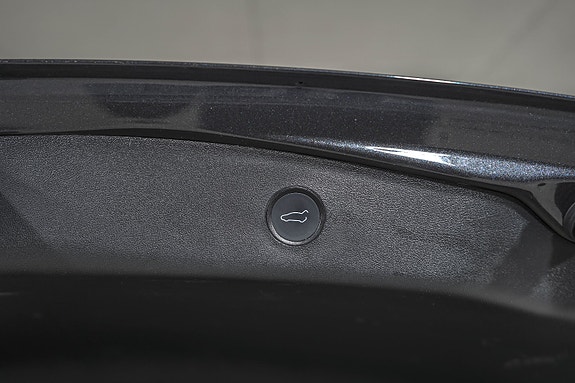 Tesla Model 3 8 of 23