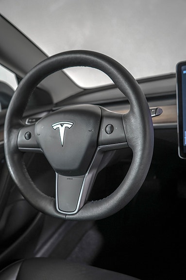 Tesla Model 3 15 of 23
