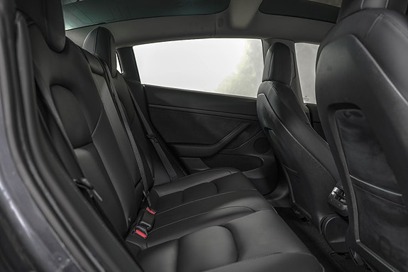 Tesla Model 3 9 of 23