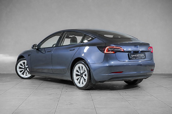 Tesla Model 3 4 of 23