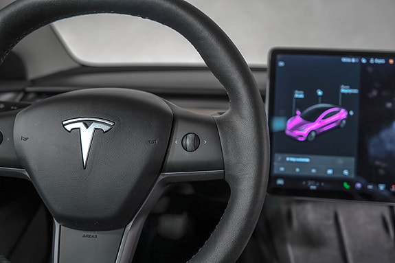 Tesla Model 3 16 of 23