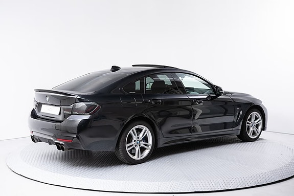 BMW 440i 3 of 20