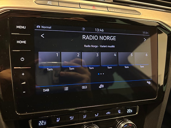 Volkswagen Passat 27 of 30