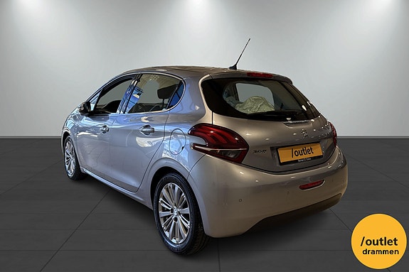 Peugeot 208 3 of 22