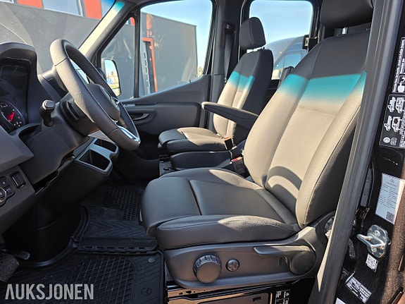 Mercedes-Benz Sprinter 14 of 28