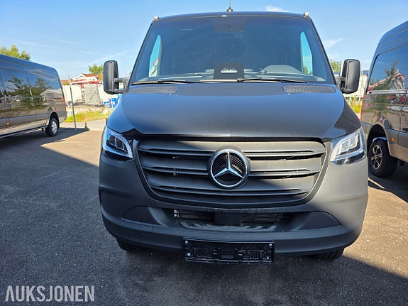 Mercedes-Benz Sprinter 3 of 28