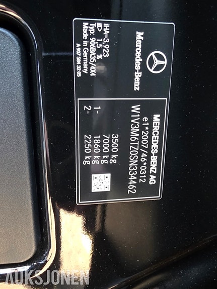 Mercedes-Benz Sprinter 28 of 28
