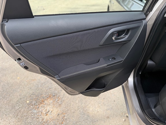 Toyota Auris 18 of 30