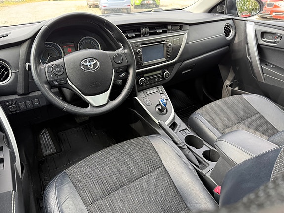 Toyota Auris 29 of 30