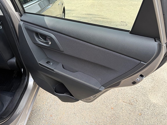 Toyota Auris 21 of 30
