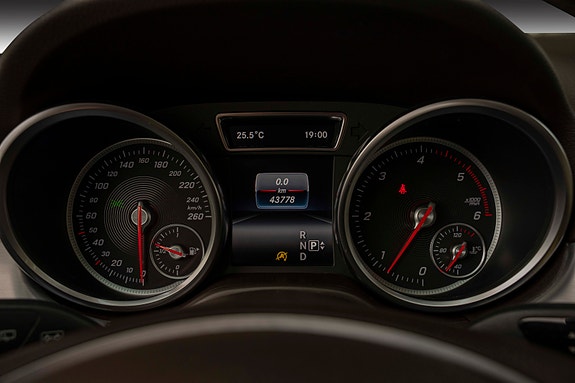 Mercedes-Benz GLE250 d 9 of 24