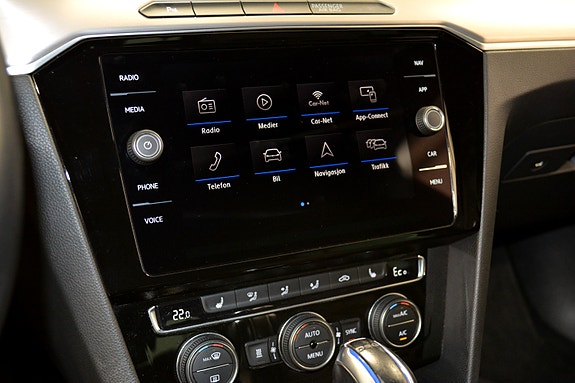 Volkswagen Passat 25 of 30