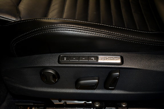 Volkswagen Passat 11 of 30