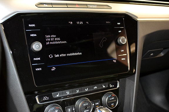 Volkswagen Passat 27 of 30