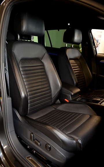 Volkswagen Passat 12 of 30
