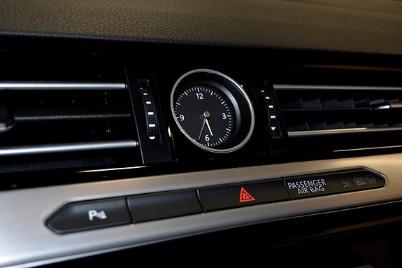 Volkswagen Passat 28 of 30