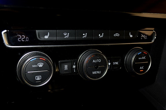 Volkswagen Passat 29 of 30