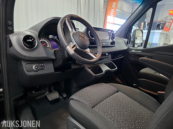 Mercedes-Benz Sprinter 15 of 30