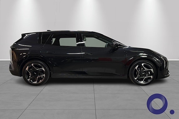 Kia EV4 8 of 28