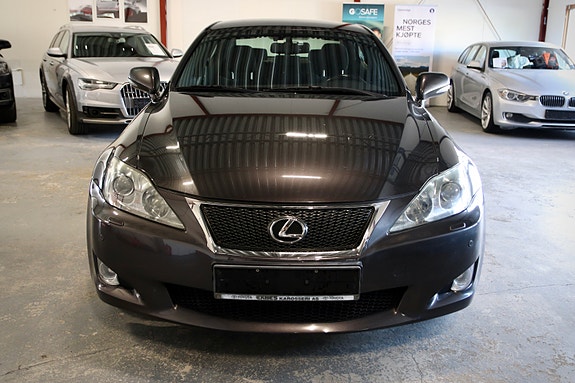 Lexus IS220d 4 of 30