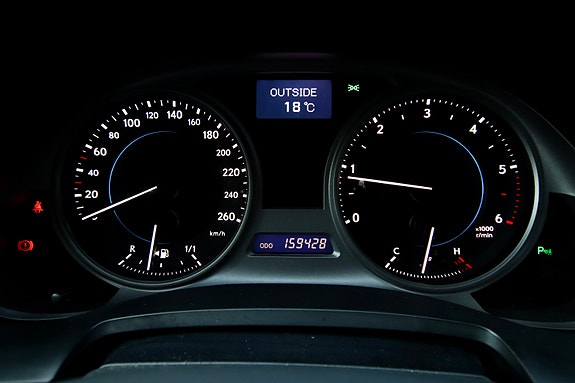 Lexus IS220d 19 of 30