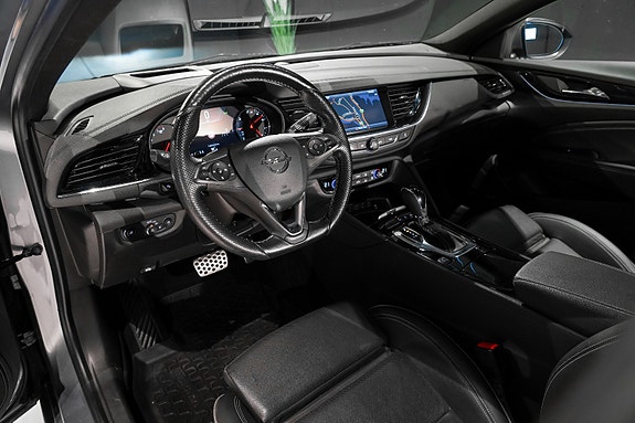 Opel Insignia 27 of 30