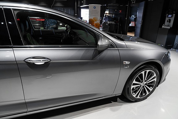 Opel Insignia 12 of 30
