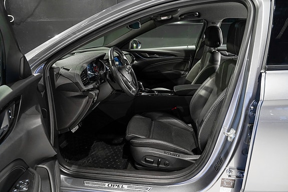 Opel Insignia 23 of 30