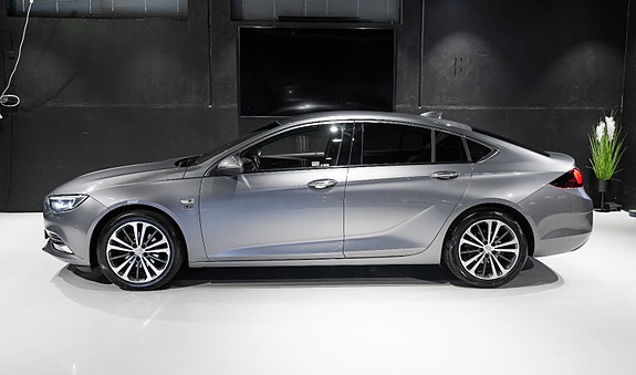 Opel Insignia 3 of 30
