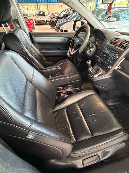 Honda CR-V 10 of 26