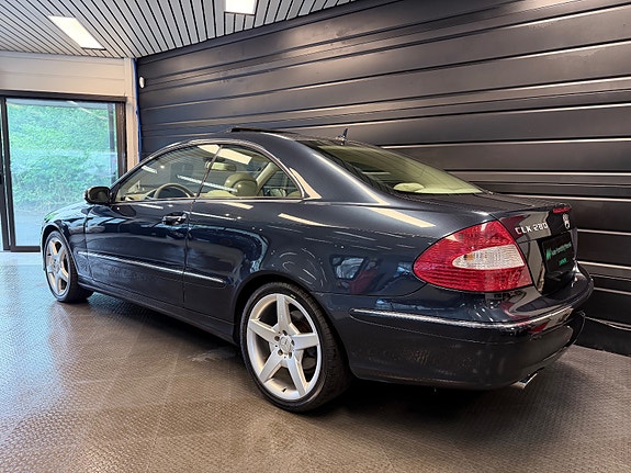 Mercedes-Benz CLK280 6 of 25