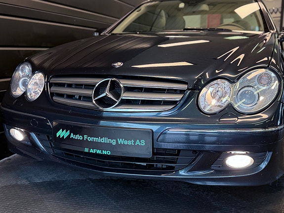 Mercedes-Benz CLK280 4 of 25