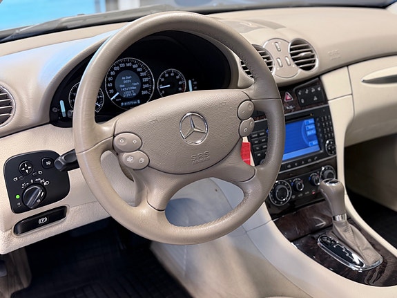 Mercedes-Benz CLK280 11 of 25