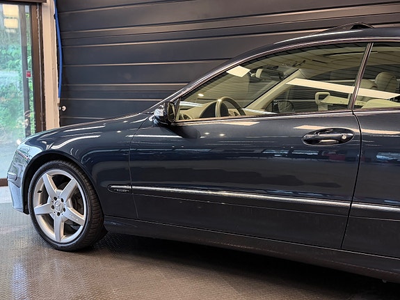 Mercedes-Benz CLK280 8 of 25