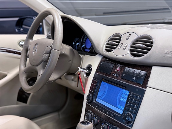 Mercedes-Benz CLK280 14 of 25