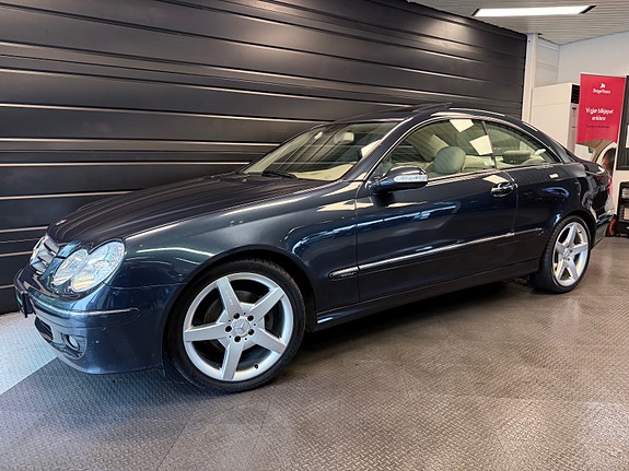 Mercedes-Benz CLK280 2 of 25