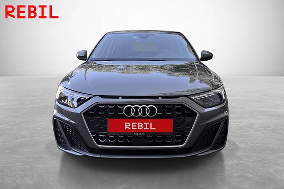 Audi A1 2 of 20
